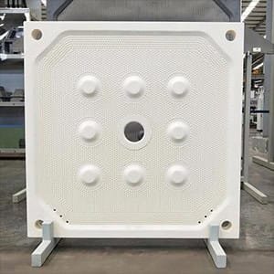 Filter press plate for solid-liquid separation